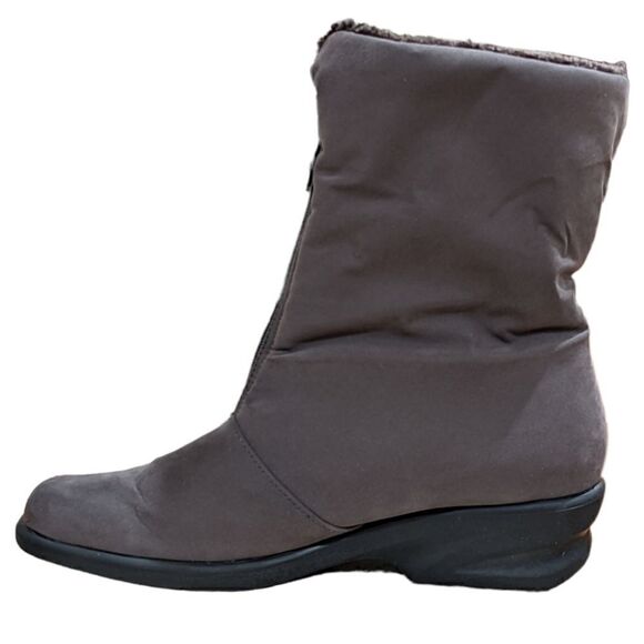 Toe Warmers Michelle Canada Suede WaterProof Zip Up Boots Size 12 S - Picture 4 of 11